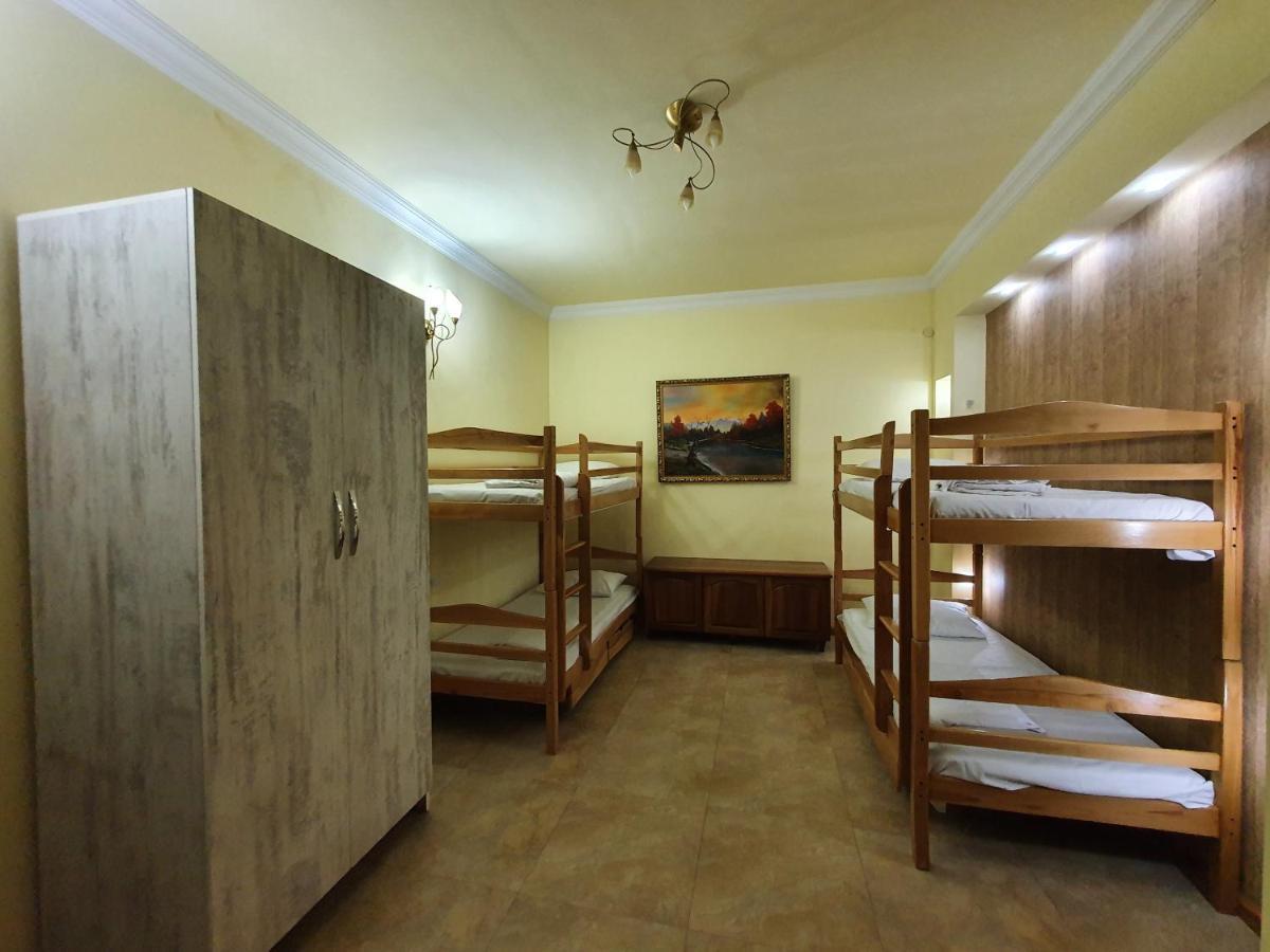 Capsule Hostel In The Old City Of Erywań Zewnętrze zdjęcie